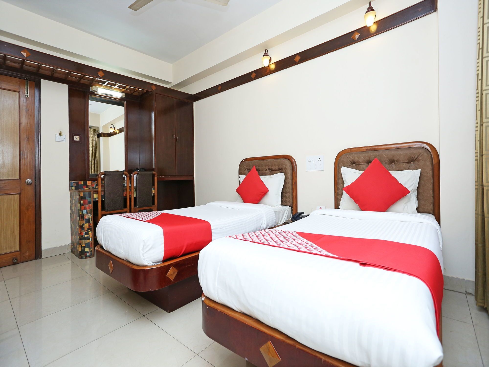 Hotel Amrit Regency Guwahati Ngoại thất bức ảnh